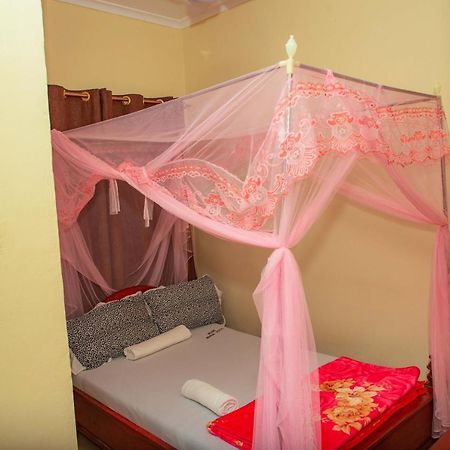 Africa Natural Tours - Kilimanjaro White House Hotel Moshi Extérieur photo