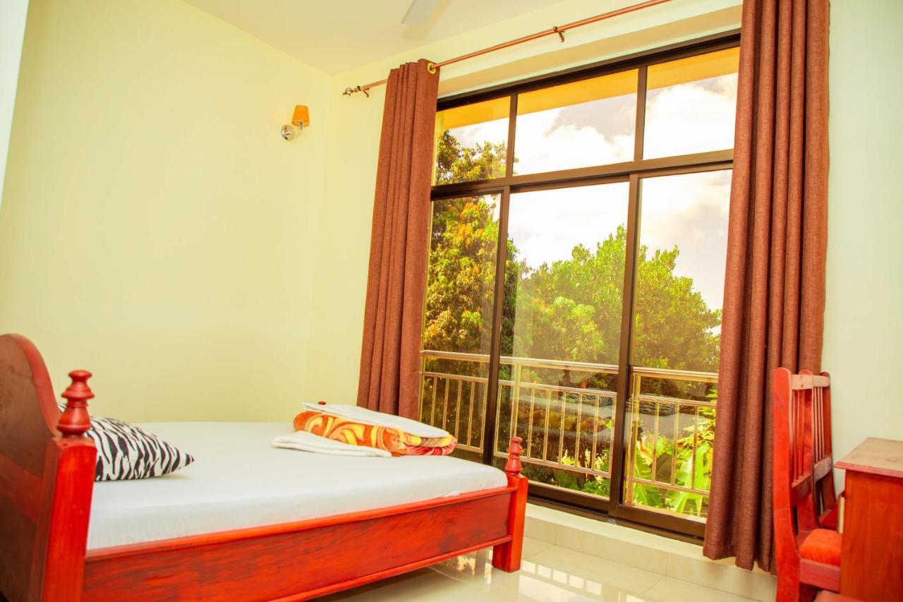 Africa Natural Tours - Kilimanjaro White House Hotel Moshi Extérieur photo