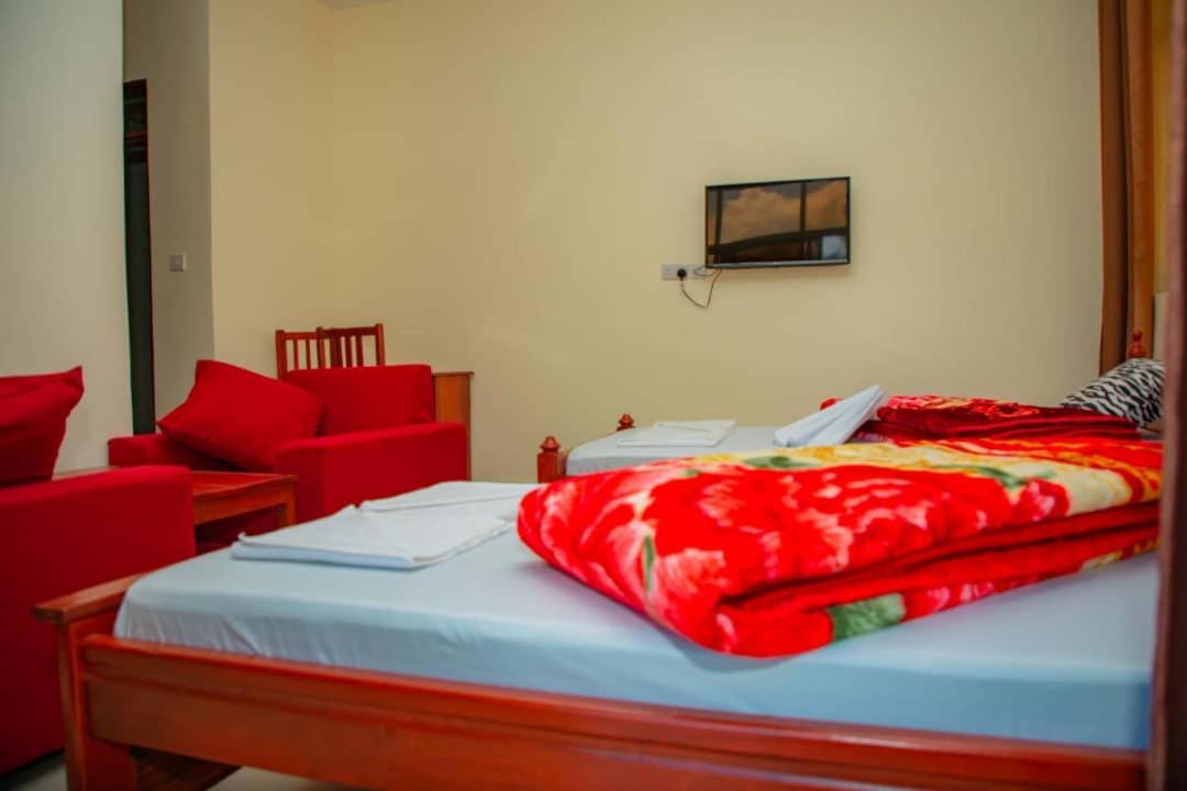 Africa Natural Tours - Kilimanjaro White House Hotel Moshi Extérieur photo
