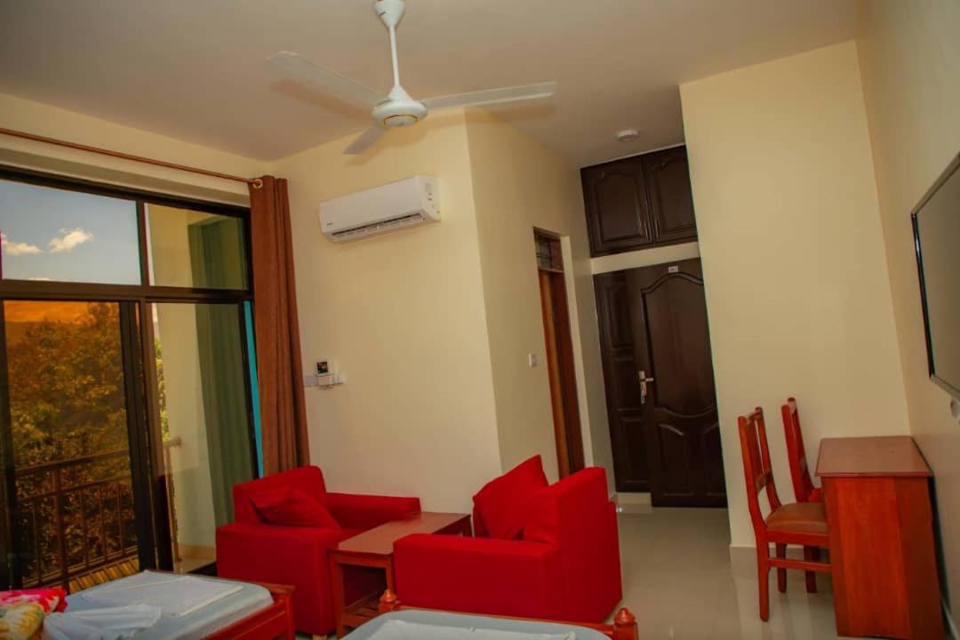 Africa Natural Tours - Kilimanjaro White House Hotel Moshi Extérieur photo
