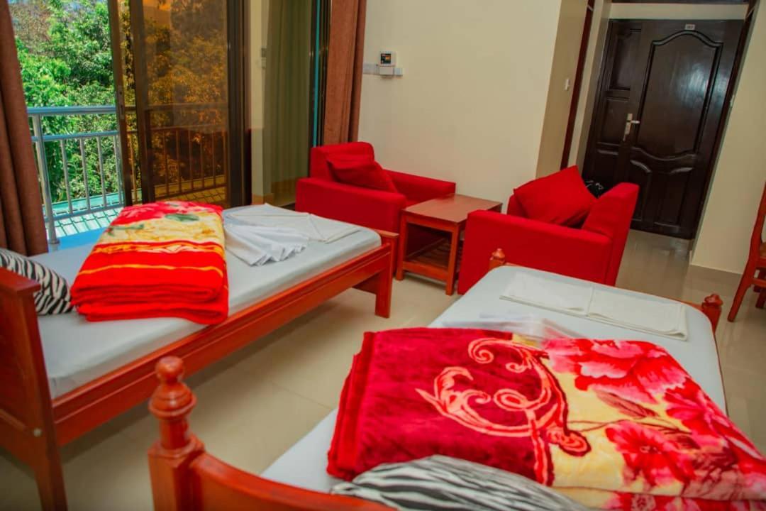 Africa Natural Tours - Kilimanjaro White House Hotel Moshi Extérieur photo