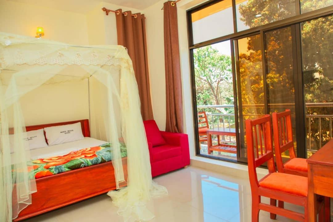 Africa Natural Tours - Kilimanjaro White House Hotel Moshi Extérieur photo