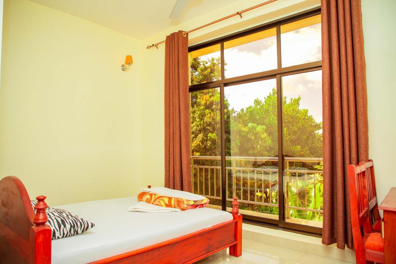 Africa Natural Tours - Kilimanjaro White House Hotel Moshi Extérieur photo